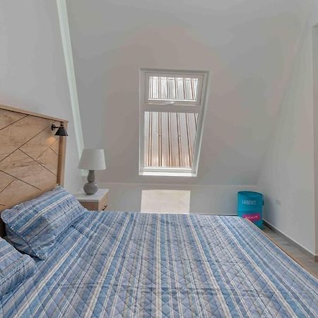 Cozy Beach Villa At The Shores 5 Minutes From The Beach West End Extérieur photo
