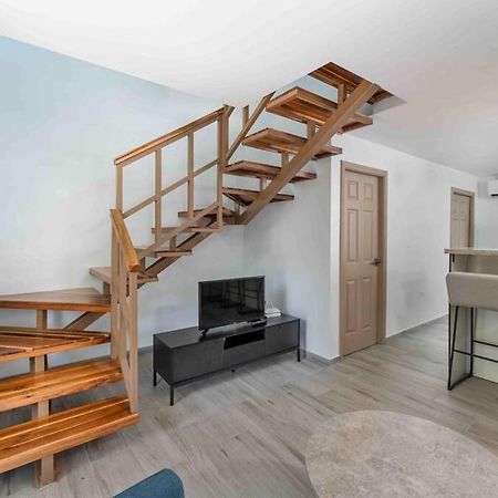 Cozy Beach Villa At The Shores 5 Minutes From The Beach West End Extérieur photo