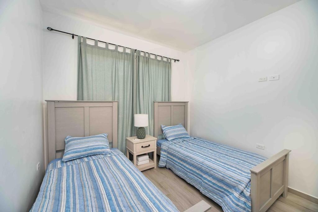 Cozy Beach Villa At The Shores 5 Minutes From The Beach West End Extérieur photo