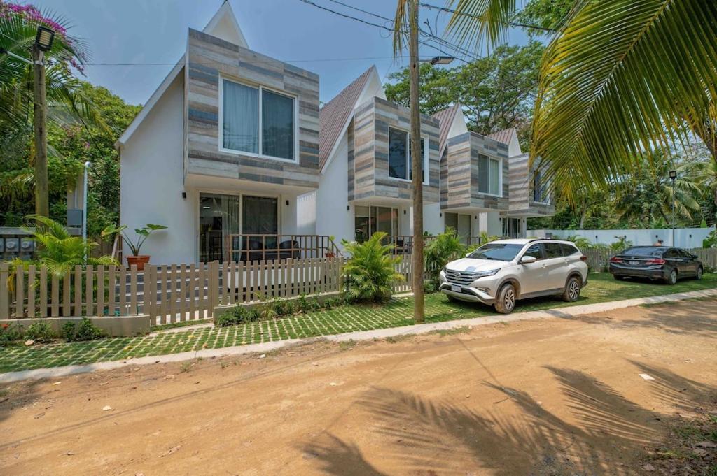 Cozy Beach Villa At The Shores 5 Minutes From The Beach West End Extérieur photo
